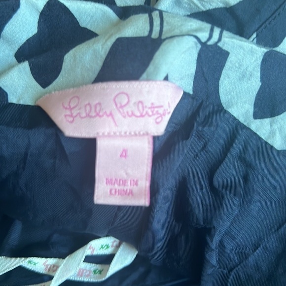 Lily Pulitzer Navy and light blue patterned skirt size 4 - Picture 4 of 7